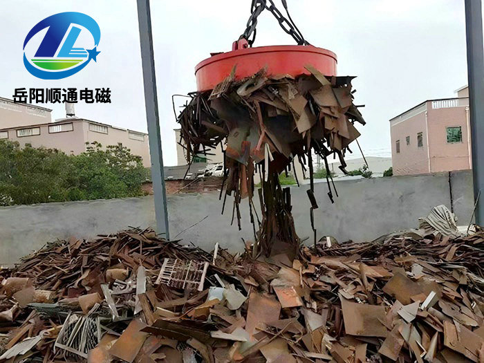 MW5系列吊運廢鋼用起重電磁鐵
